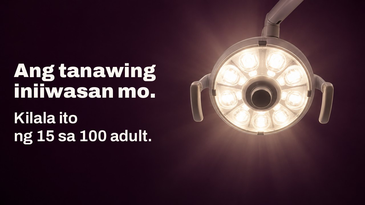 Ang tanawing iniiwasan mo. Kilala ito ng 15 sa 100 adult. Ang tanaw mula sa dental chair, diretso pataas: isang bilog na dental lamp na kumikinang sa mainit na puti laban sa malalim na kulay talong na kisame.