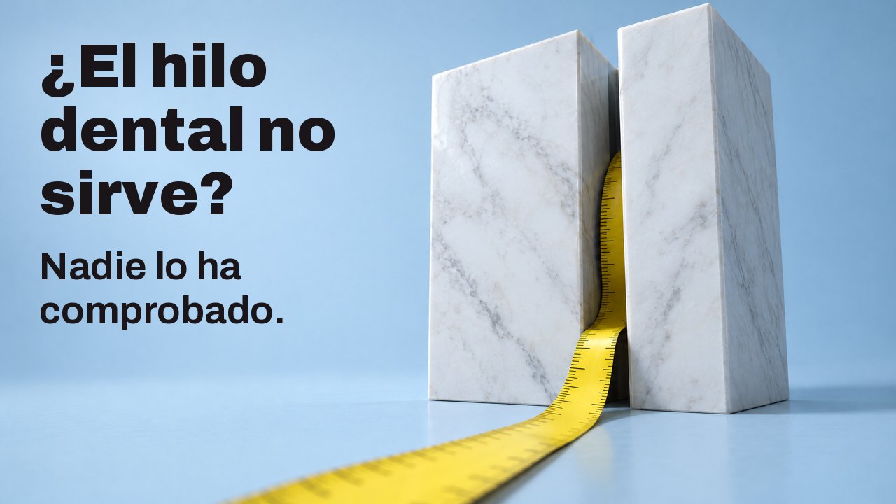 ¿El hilo dental no sirve? Nadie lo ha comprobado. Una cinta métrica amarilla sale de una estrecha rendija entre dos bloques de mármol blanco, sobre azul pálido.