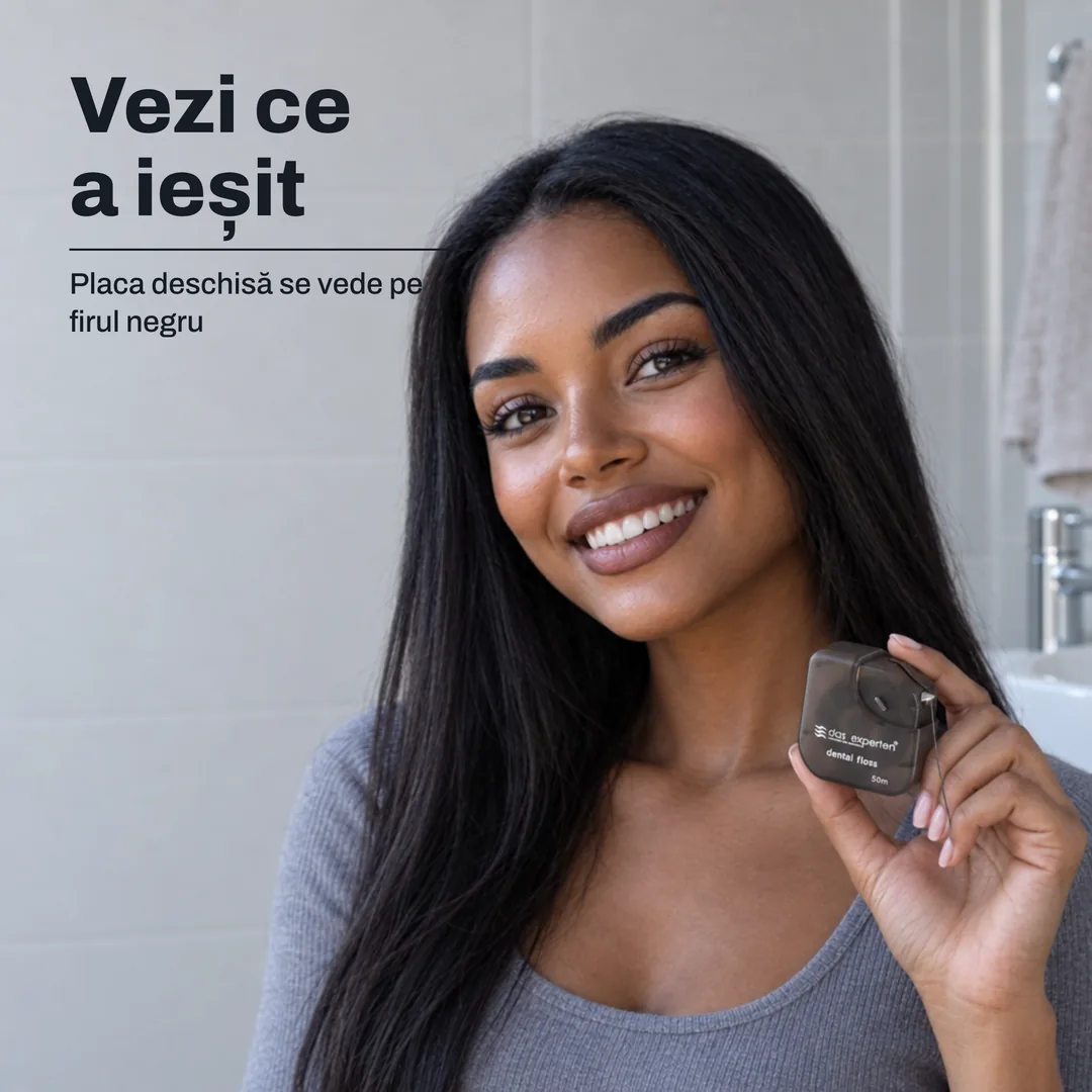 Vezi ce a ieșit — Placa deschisă se vede pe firul negru